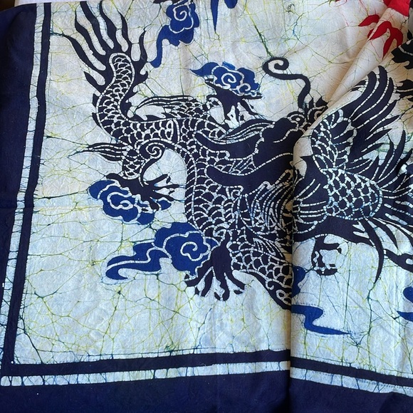 Indonesian Batik fabric, dark indigo blue/black contrast, red sun/flower motif - Picture 4 of 5